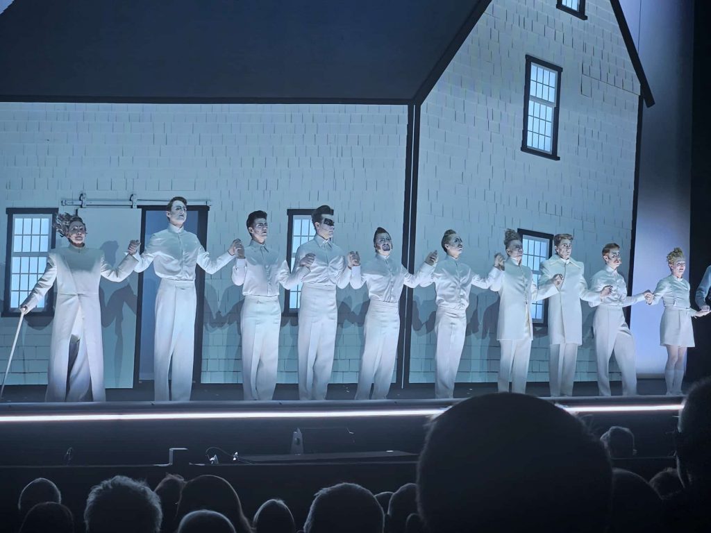 Moby Dick im Pfalzbau, Foto Walter Honka